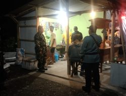 PATROLI MALAM KELILING DESA, BABINSA TITIP HARAPAN WARGA TIDUR NYENYAK