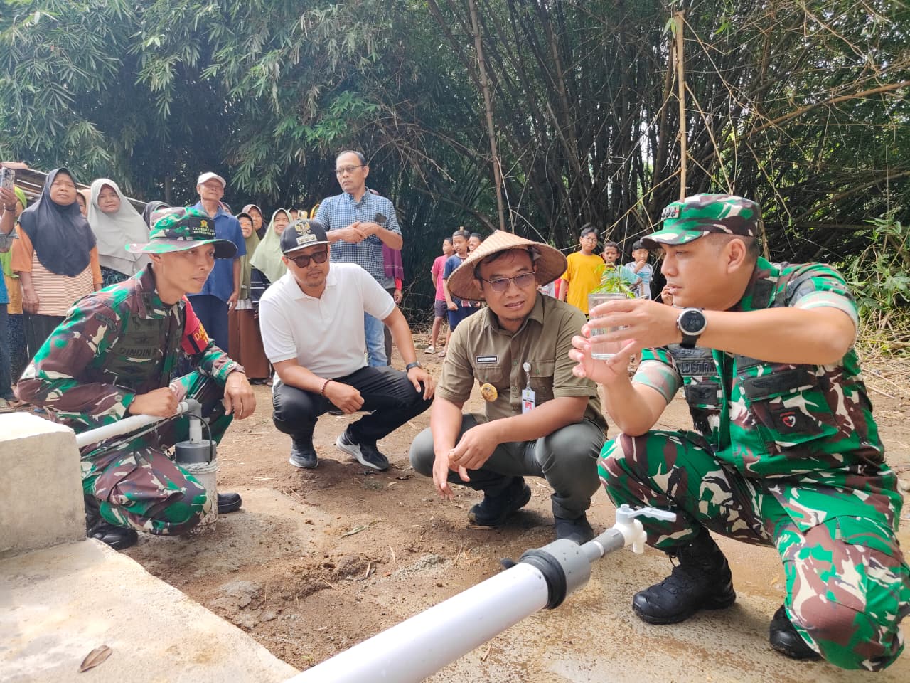 Air Bening dari Sumur Bor TMMD Tuai Apresiasi Danrem 074/Warastratama