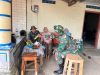 Kedekatan Satgas TMMD Dengan Ibu-Ibu PKK Desa Puro Terjalin Hangat