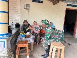 Kedekatan Satgas TMMD Dengan Ibu-Ibu PKK Desa Puro Terjalin Hangat