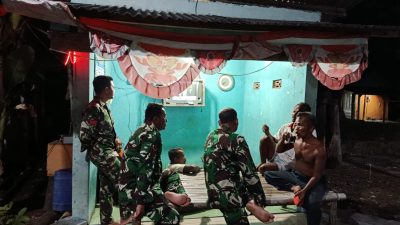 Pererat Silaturahmi, Satgas TMMD Reg 128 Kodim Sragen Ikut Ronda Malam Bersama Warga
