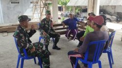 Sikapi Cuaca Tidak Menentu, Babinsa Imbau Warga Tingkatkan Kewaspadaan
