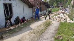 Lestarikan Gotong Royong, Babinsa dan Warga Kompak Bangun Dinding Penahan Tanah Lestarikan Gotong Royong, Babinsa dan Warga Kompak Bangun Dinding Penahan Tanah
