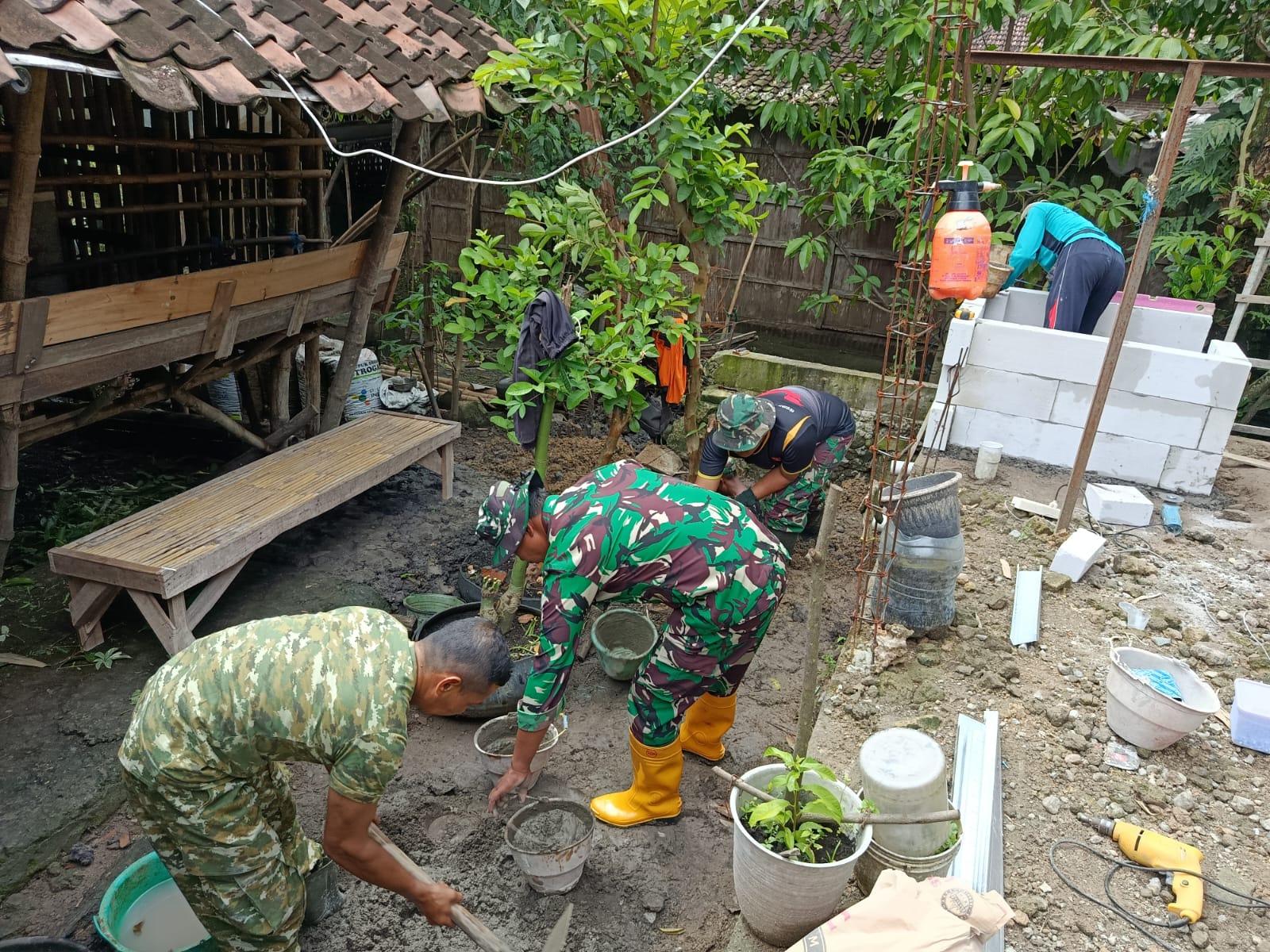 Jamban Sehat TMMD Reg-128 Kodim Sragen Ciptakan Keluarga Mandiri dan Sehat