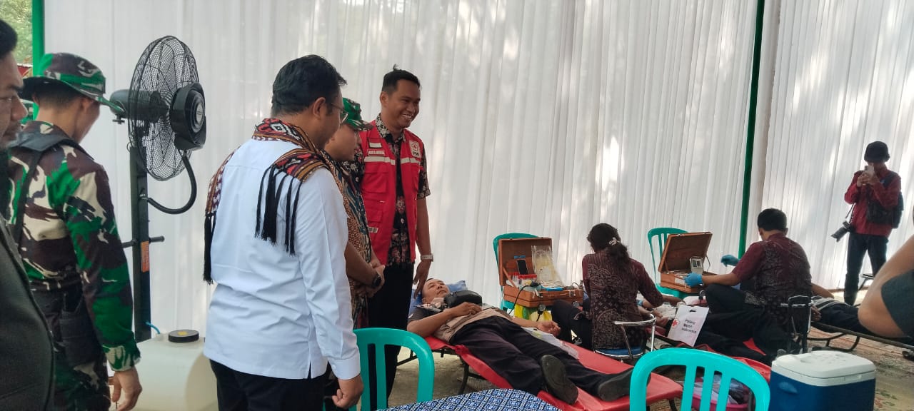Kasdam IV/Diponegoro Tinjau Donor Darah dan Pengobatan Gratis di Penutupan TMMD Reguler Ke-128 Kodim 0725/Sragen