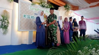 Lepas Kelulusan Santri Batituud Hadir Berikan Motivasi, “ Jaga Nama Baik Almamater dan Jadi Generasi Unggul Lepas Kelulusan Santri Batituud Hadir Berikan Motivasi, “ Jaga Nama Baik Almamater dan Jadi Generasi Unggul