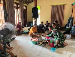 Sertu Nurdin Jadi “Master Chef” Satgas TMMD, Sajikan Masakan untuk Anggota dan Warga Sekitar Barak Semang