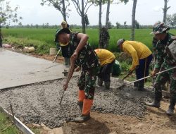 Kolaborasi Pasukan Kuning dengan Pasukan Loreng di TMMD Reg Ke-128 Kodim 0725/Sragen