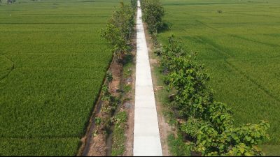 Jalan Sawah “Bak Arena Balap”, Hadiah TMMD ke – 128 Kodim Sragen untuk warga