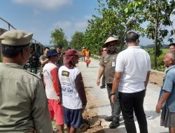 Tinjau Cor Blok TMMD Reg 128, Bupati Sragen Dialog Langsung dengan Warga