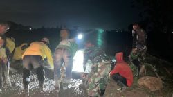 Dipimpin Langsung Danramil 02/Karangmlang Satgas TMMD Kodim 0725/Sragen Lembur Hingga Malam Dipimpin Langsung Danramil 02/Karangmlang Satgas TMMD Kodim 0725/Sragen Lembur Hingga Malam