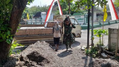460 Dus Keramik Bantuan Pangdam IV/Diponegoro untuk Program RTLH TMMD Reg 128 Kodim Sragen Diterima Warga