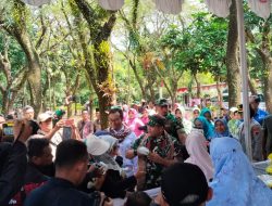 Kasdam IV Borong Produk UMKM dan Bagikan ke Warga di Penutupan TMMD Reg ke-128 Kodim 0725/Sragen