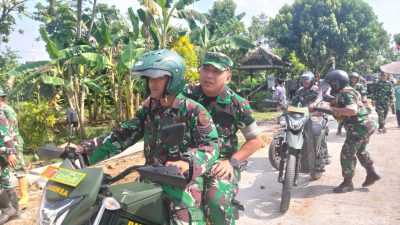 Danrem 074/Warastratama Tinjau Sasaran Fisik TMMD Reguler ke-128 Kodim Sragen dengan Motor Listrik