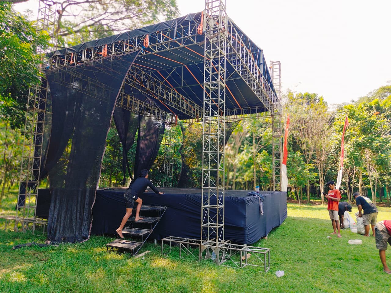 Panggung Dangdut KMB Siap Meriahkan Penutupan TMMD, Warga Desa Puro Diajak Bergembira