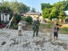 Lepas Penat dengan Bermain Layang-Layang, Satgas TMMD dan Anak-Anak Desa Puro Bangun Kedekatan Penuh Keceriaan