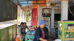 Anggota Satgas TMMD Ramaikan UMKM