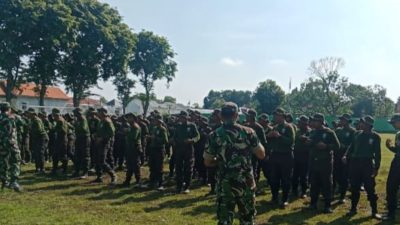 Dari Lapangan Sekolah, Serma Sumartana Menyalakan Api Disiplin dan Nasionalisme Generasi Muda Bangsa Dari Lapangan Sekolah, Serma Sumartana Menyalakan Api Disiplin dan Nasionalisme Generasi Muda Bangsa