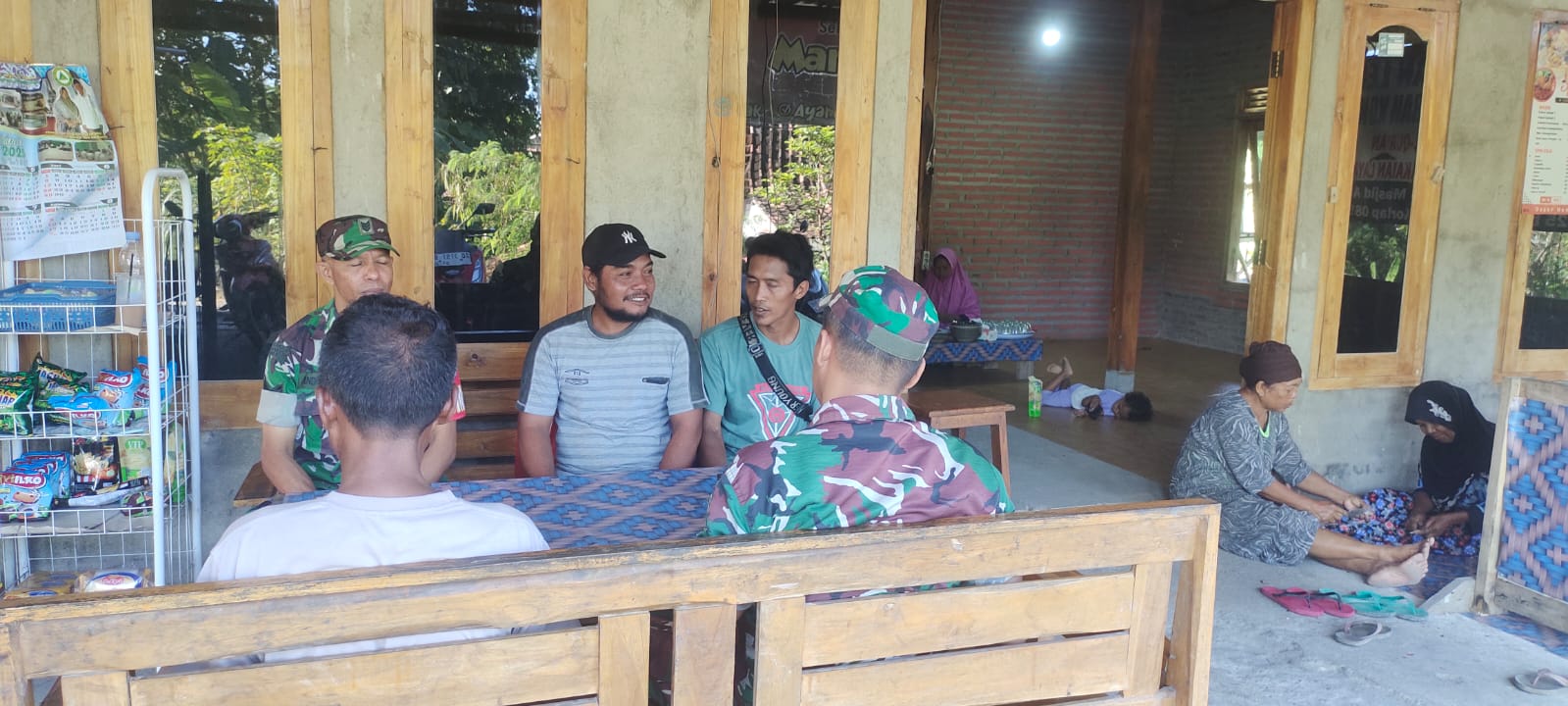 Babinsa Jenar Hadir di Tengah Masyarakat, Wujudkan Kedekatan dan Solusi bagi Warga