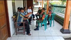 Babinsa dan Ketua RT Satu Frekuensi, Bahas Kondisi Warga Demi Lingkungan Harmonis
