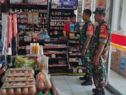 Keliling Titik Keramaian, Babinsa Perkuat Keamanan dan Kedekatan dengan Warga