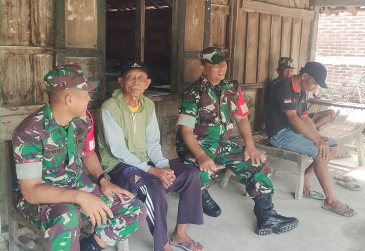 Tak Menunggu Laporan, Serda Heri Memilih Duduk Bersama Warga Mendengar, Memahami, dan Mencari Solusi Bersama