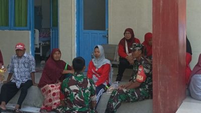 Tawa Ceria Bersama Lansia, Babinsa Hadir Tebar Semangat dan Kepedulian di Tengah Masyarakat