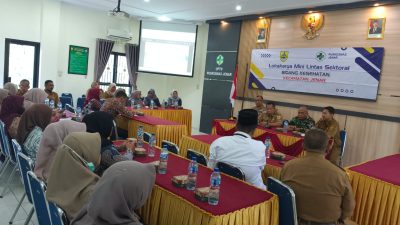 TNI dan Tenaga Kesehatan Bersinergi, Wujudkan Pelayanan Kesehatan yang Optimal TNI dan Tenaga Kesehatan Bersinergi, Wujudkan Pelayanan Kesehatan yang Optimal