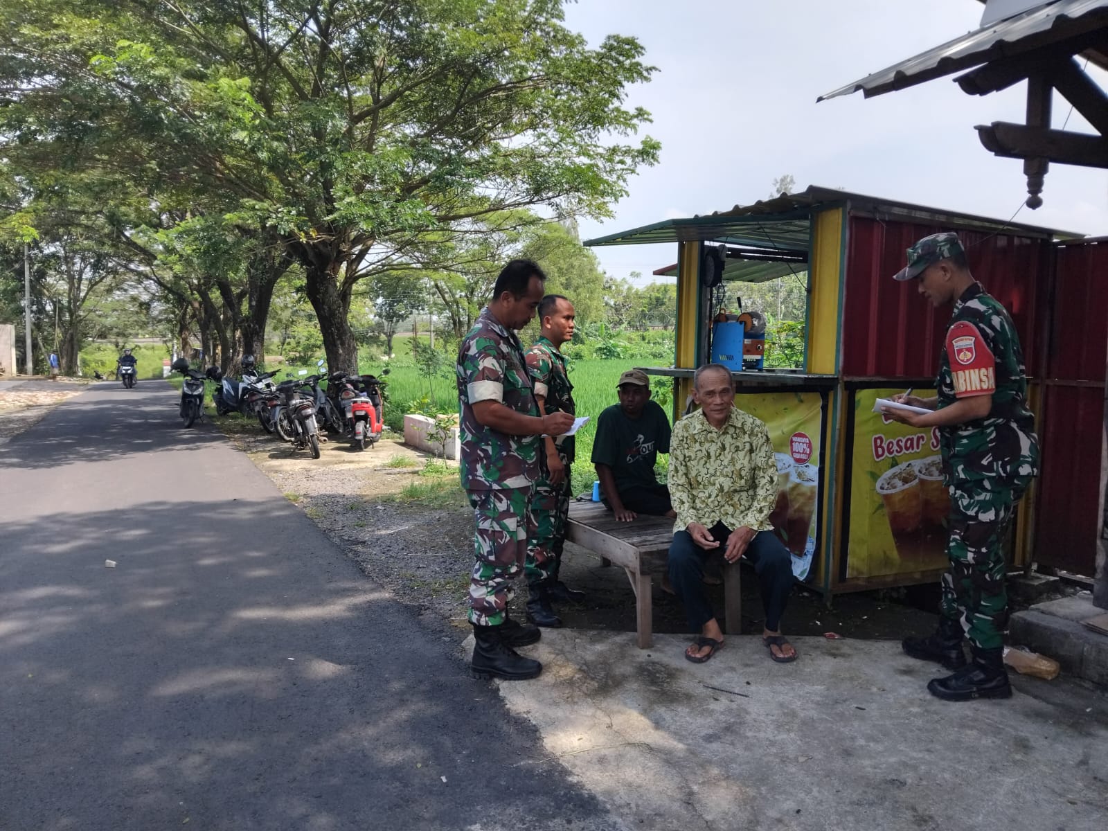 Babinsa Lakukan Pendataan Kelompok Tani, Perkuat Basis Data Pertanian Desa