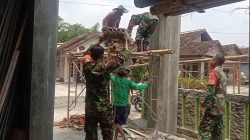 Sentuhan Tangan Babinsa di Balik Pembangunan Gapura Masjid