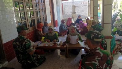 Sentuhan Kepedulian Babinsa di Posyandu, Wujud Komitmen untuk Generasi Sehat Sentuhan Kepedulian Babinsa di Posyandu, Wujud Komitmen untuk Generasi Sehat