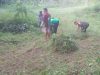 Babinsa Gesi Bersama Warga Bersihkan Sendang Sogan, Lestarikan Sumber Air dan Budaya Gotong Royong
