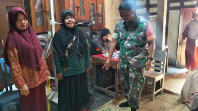Babinsa Gemolong Kawal Kesehatan Lansia, Pastikan Warga Tetap Produktif di Usia Senja Babinsa Gemolong Kawal Kesehatan Lansia, Pastikan Warga Tetap Produktif di Usia Senja