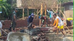 Babinsa Jenar Turun Tangan Bantu Dirikan Rumah Warga, Wujud Nyata Kepedulian TNI Babinsa Jenar Turun Tangan Bantu Dirikan Rumah Warga, Wujud Nyata Kepedulian TNI