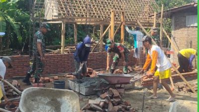 Babinsa Jenar Turun Tangan Bantu Dirikan Rumah Warga, Wujud Nyata Kepedulian TNI Babinsa Jenar Turun Tangan Bantu Dirikan Rumah Warga, Wujud Nyata Kepedulian TNI
