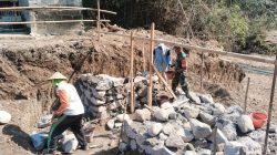 Babinsa Kawal Jembatan Merah Putih, 210 Warga Segera Nikmati Akses Baru