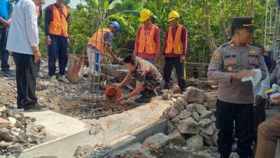 Masjid Al Jihad Mulai Dibangun, Koramil Kalijambe Perkuat Sinergi Warga Bangun Sarana Ibadah Masjid Al Jihad Mulai Dibangun, Koramil Kalijambe Perkuat Sinergi Warga Bangun Sarana Ibadah