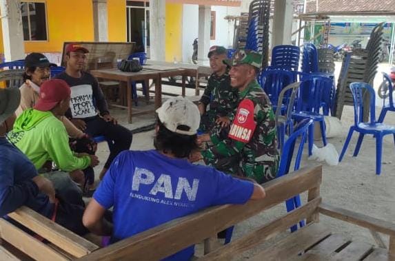 Babinsa Ingatkan Warga Jangan Lengah, Keamanan Lingkungan Harus Dijaga Bersama