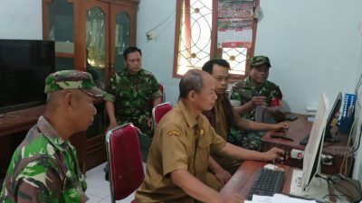 Babinsa Mondokan Jemput Data ke BPP, Pastikan Potensi Pertanian Tercatat Akurat Babinsa Mondokan Jemput Data ke BPP, Pastikan Potensi Pertanian Tercatat Akurat