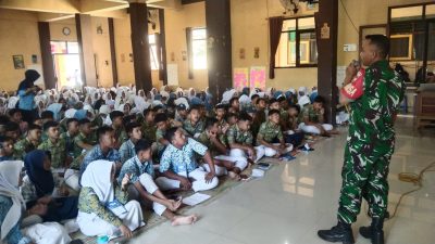 Babinsa “Perangi” Kecanduan Game Online, 322 Siswa Baru SMKN 1 Gesi Dibekali Literasi Digital