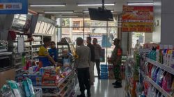 Patroli Gabungan TNI-Polri di Ngrampal Sasar SPBU, Minimarket hingga Terminal