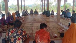 Petani Tanggan Dapat Pembekalan Pemupukan, Babinsa Kawal Penyuluhan Pertanian