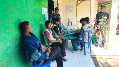 Babinsa Kalijambe Ingatkan Warga Tak Tinggalkan Api Saat Bakar Sampah