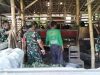 Babinsa Plupuh Blusukan ke Kandang, Pastikan Kambing Sehat, Peternak Makin Semangat