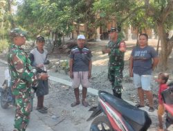 Cuaca Panas Menyengat, Babinsa Srawung Ajak Warga Perkuat Kewaspadaan
