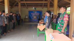Babinsa Hadir di Tengah Pesta Demokrasi Tegalombo, Empat Calon Raih Mandat