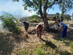 Lahan Dibersihkan, Kepedulian Diperkuat: Babinsa Gemolong Gotong Royong Bareng Warga Tegaldowo
