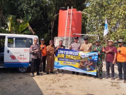 Babinsa : Krisis Air Bersih, Alumni SMPN 2 Masaran Kirim 10 Ribu Liter Air ke Warga Srawung