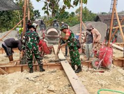 Babinsa Koramil Tangen Bergerak Cepat, Wujudkan Rumah Layak Huni Lewat Gotong Royong