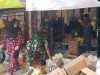 Antisipasi Penimbunan, Babinsa Koramil Gesi Cek Harga dan Stok Sembako di Desa Poleng